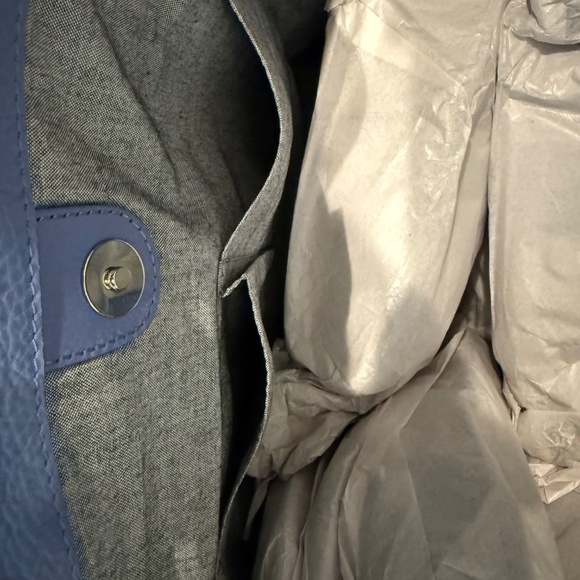 Chico’s Classic Blue Leather Tote with Woven Detail NWT - Picture 5 of 8